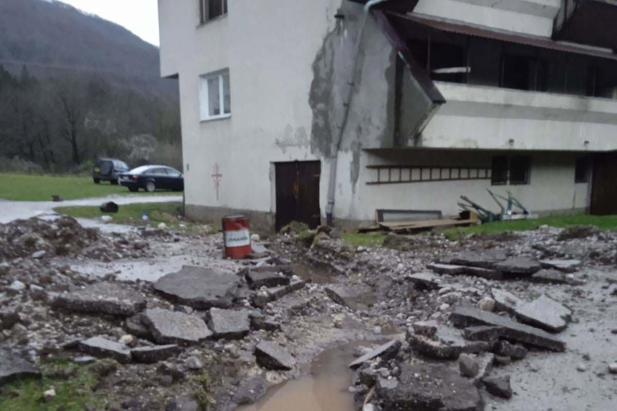 Poplava nanijela velike štete širom općine Foča: Sve je propalo, kako ću izaći iz zime ne znam