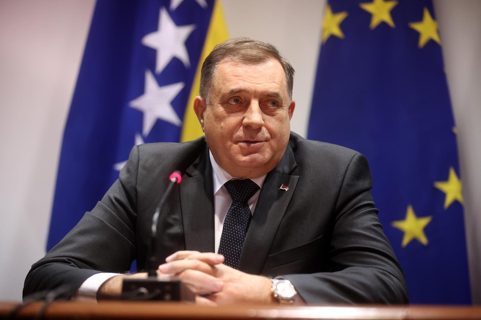 Dodik tražio razrješenje Dogana - Avaz