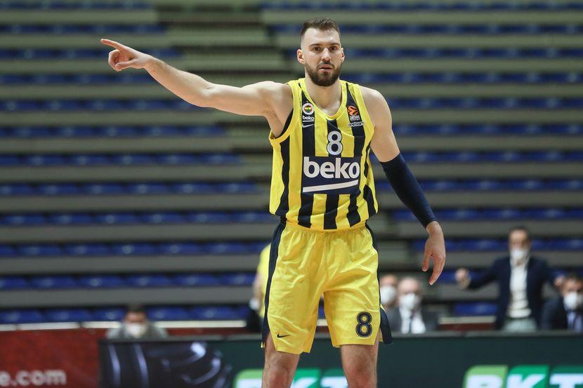 Fenerbahče ispustio 22 poena razlike, pa poslije produžetka srušio Efes