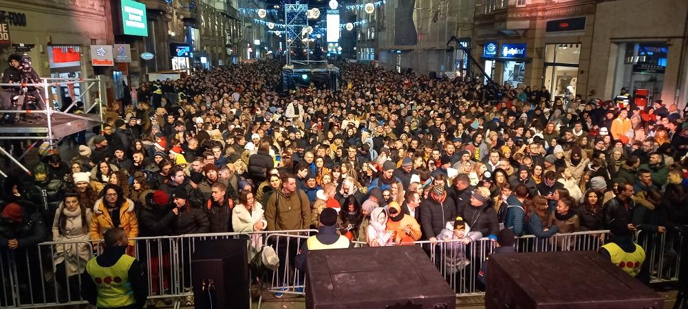 Doček ispred Vječne vatre - Avaz