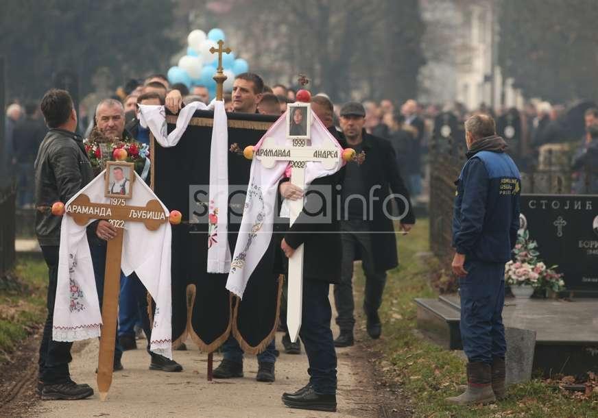 Sa današnje sahrane - Avaz