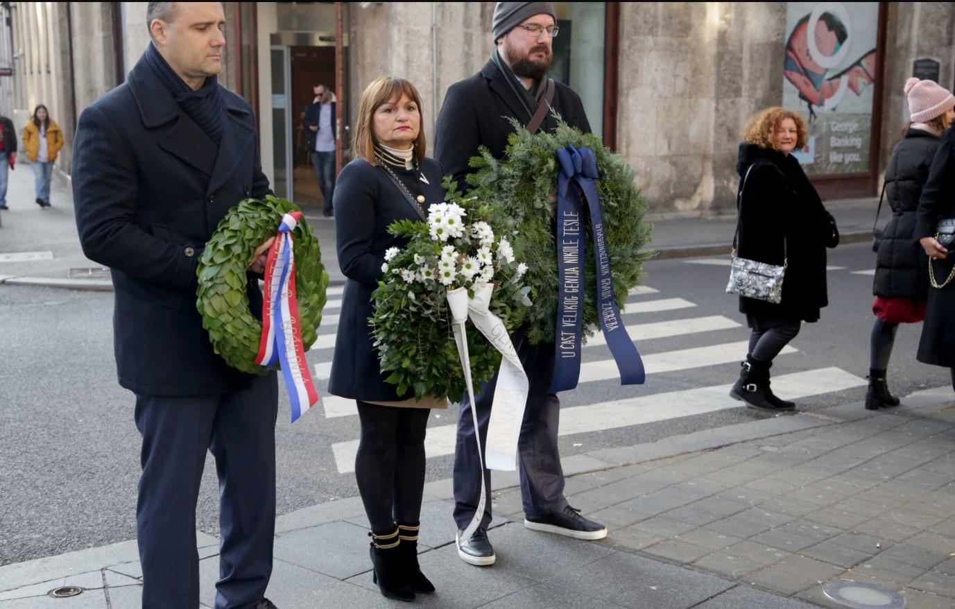 Sa polaganja cvijeća - Avaz