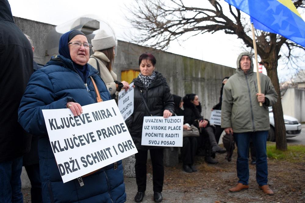 Predstavnici udruženja ispred Tužilaštva BiH - Avaz