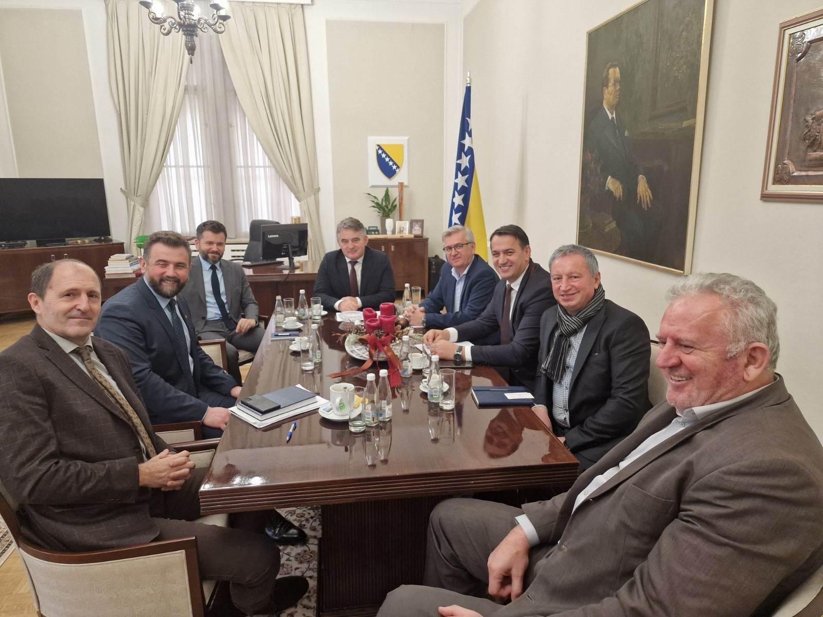 Udruženje poslodavaca FBiH i delegacija DF-a - Avaz