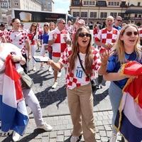 Foto / Hrvatski navijači napravili ludnicu uoči ključnog meča, na ulicama Lajpciga se čuje i harmonika