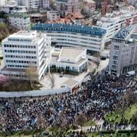 Protesti ispred OHR-a: Građani tražili odlazak Šmita, a da OHR ostane