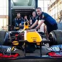 Mehaničari servisirali F1 bolid RB7, spreman je za Red Bull Showrun u Sarajevu