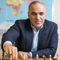 Kasparov: NATO je gotov