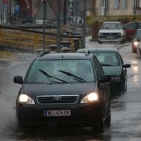 Upaljen žuti meteoalarm: U BiH pljuskovi s grmljavinom 