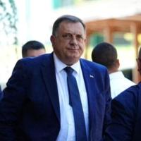 Dodik odlikovao negatora genocida i pjevača koji je četnički vojvoda