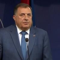 Dodik negirao genocid, umanjivao broj žrtava, pa poručio: Kao odgovor na rezoluciju pokrenut ćemo postupak samostalnosti