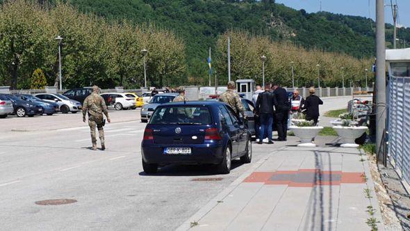 Brza intervencija policije - Avaz