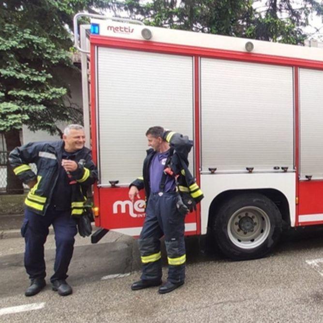 Detalji požara u Banjoj Luci: Vatrogasci spasili život ženi