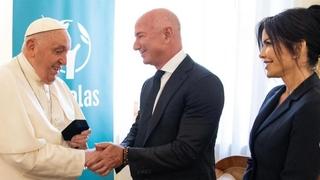 Nakon partijanja otišli po blagoslov: Džef Bezos i Loren se pohvalili druženjem s papom Franjom