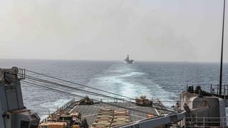 Jemenski pobunjenici Huti tvrde da su napali američki brod u Crvenom moru
