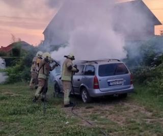 Zapalio svoje vozilo nakon što je izazvao saobraćajnu nesreću