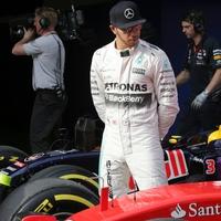 Hamilton se oglasio prvi put od prelaska u Ferrari: "Ovo je bio moj dječački san"