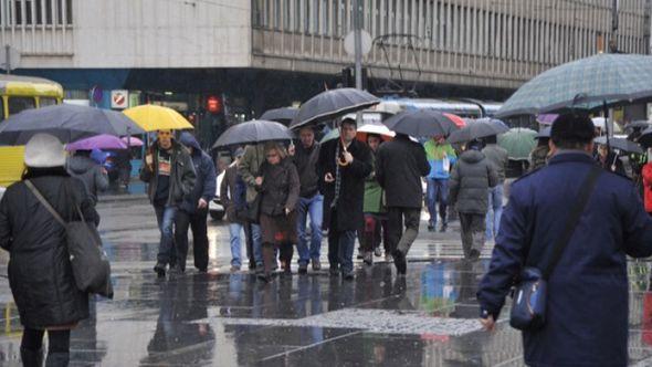 U Sarajevu pretežno oblačno vrijeme sa kišom, pljuskovima i grmljavinom - Avaz