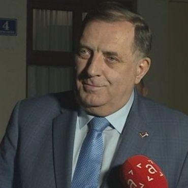 Dodik opet vrijeđa: Bećirovića nazvao kretenom