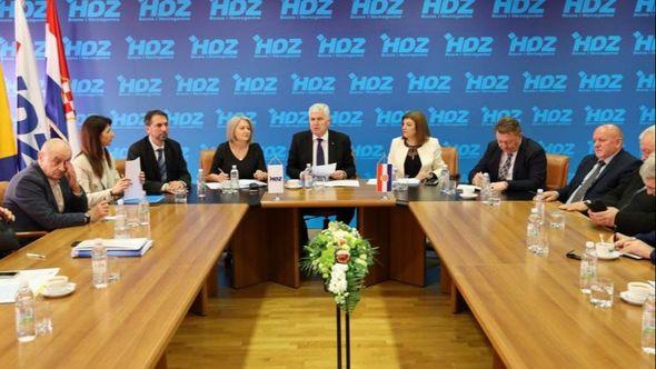 hdz bih  - Avaz