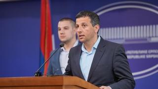 Nebojša Vukanović za “Avaz”: Čim vidite političara da diže tri prsta odmah shvatite da je stavio milion maraka u džep