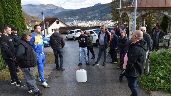 Okupljanje građana u Goraždu - Avaz