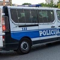 Osumnjičena za ranjavanje nakon hapšenja iskočila kroz prozor zgrade podgoričke policije