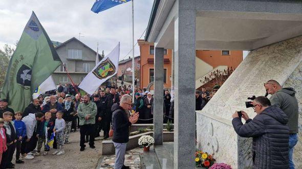 Gradonačelnik Halitović uručio je zahvalnice pojedincima i udruženjima - Avaz