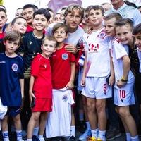 Luka Modrić stigao u Mostar i izazvao opću euforiju