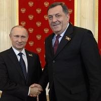 Za medalje daje stotine hiljada KM: Dodik kiti Putina narodnim parama