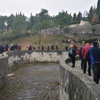 Foto + video / Antifašisti u Mostaru na Partizansko stigli pod jakom policijskom pratnjom, na licu mjesta i specijalci