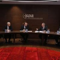 SDA: Odlukom o kupovini zgrade za UIO u Banjoj Luci trojka novcem građana finansira Dodikov secesionizam