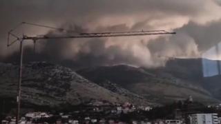 Video / Prizori kao iz nekog horor filma: Pogledajte trenutak dolaska nevremena u Trebinje