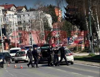 Drama u Vogošći: Jedna osoba privedena, cesta blokirana 