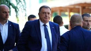 Dodik odlikovao negatora genocida i pjevača koji je četnički vojvoda