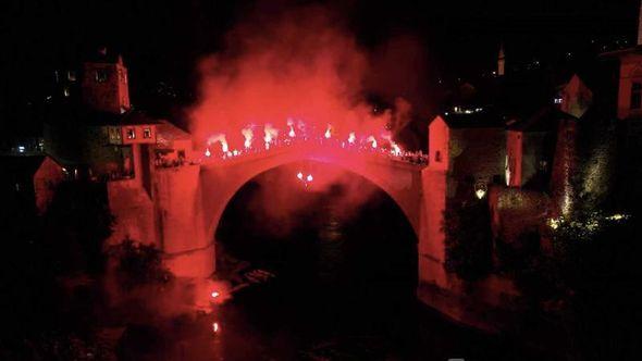 Stari most - Avaz