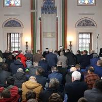 Mnogobrojni vjernici klanjali bajram-namaz u Ferhadiji