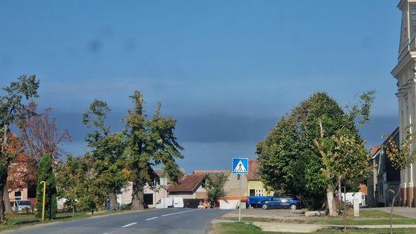 Dim od požara se širi - Avaz