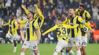 Džeko zabio gol i iznudio crveni karton: Fenerbahče nastavio juriš za Galatom