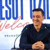 Ozil se vraća fudbalu, dobio je zanimljivu ponudu