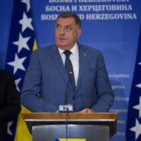 Dodik se igra trojkašima