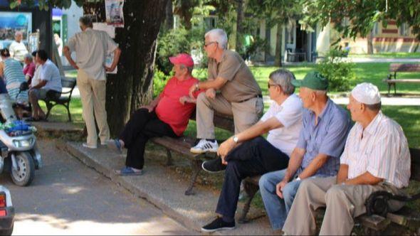 Penzioneri u FBiH najlošije žive - Avaz