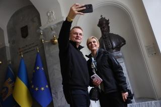 Kolinda stigla u Ukrajinu: Pratitelje počastila fotografijama s političarima, ali i mačkom