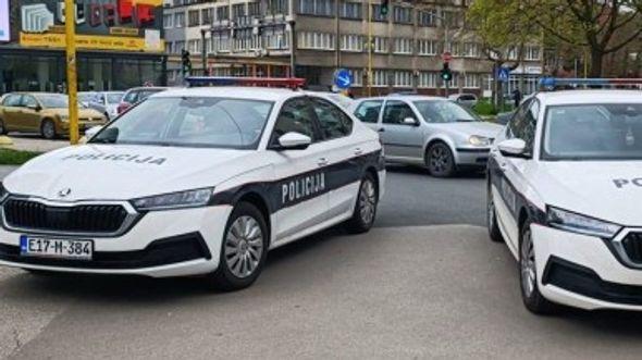 Policija na terenu - Avaz