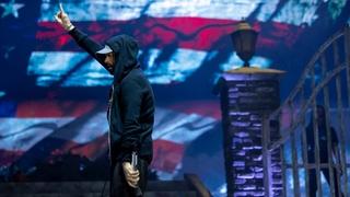 Eminem nastupio prvi put nakon smrti majke, pjevao uvredljivu pjesmu koju je njoj posvetio