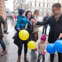 Predstavnici mladih SDA, DF-a SBiH, NiP-a i NES-a sa građanima proslavili Dan nezavisnosti