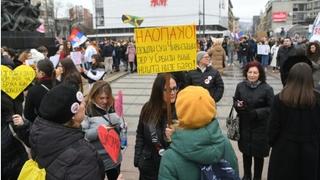 Krenula šetnja u Nišu: Hiljade studenata i građana na protestu "Studentski edikt"