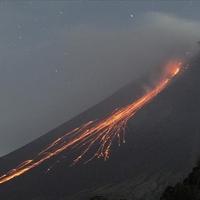 Nastavlja se erupcija vulkana Merapi
