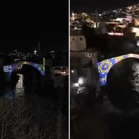 Stari Most u Mostaru osvijetljen povodom ramazana i Dana nezavisnosti BiH