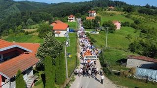 Za "Marš mira" do sada prijavljeno oko 1.400 osoba: U koloni će biti veliki broj mladih ljudi